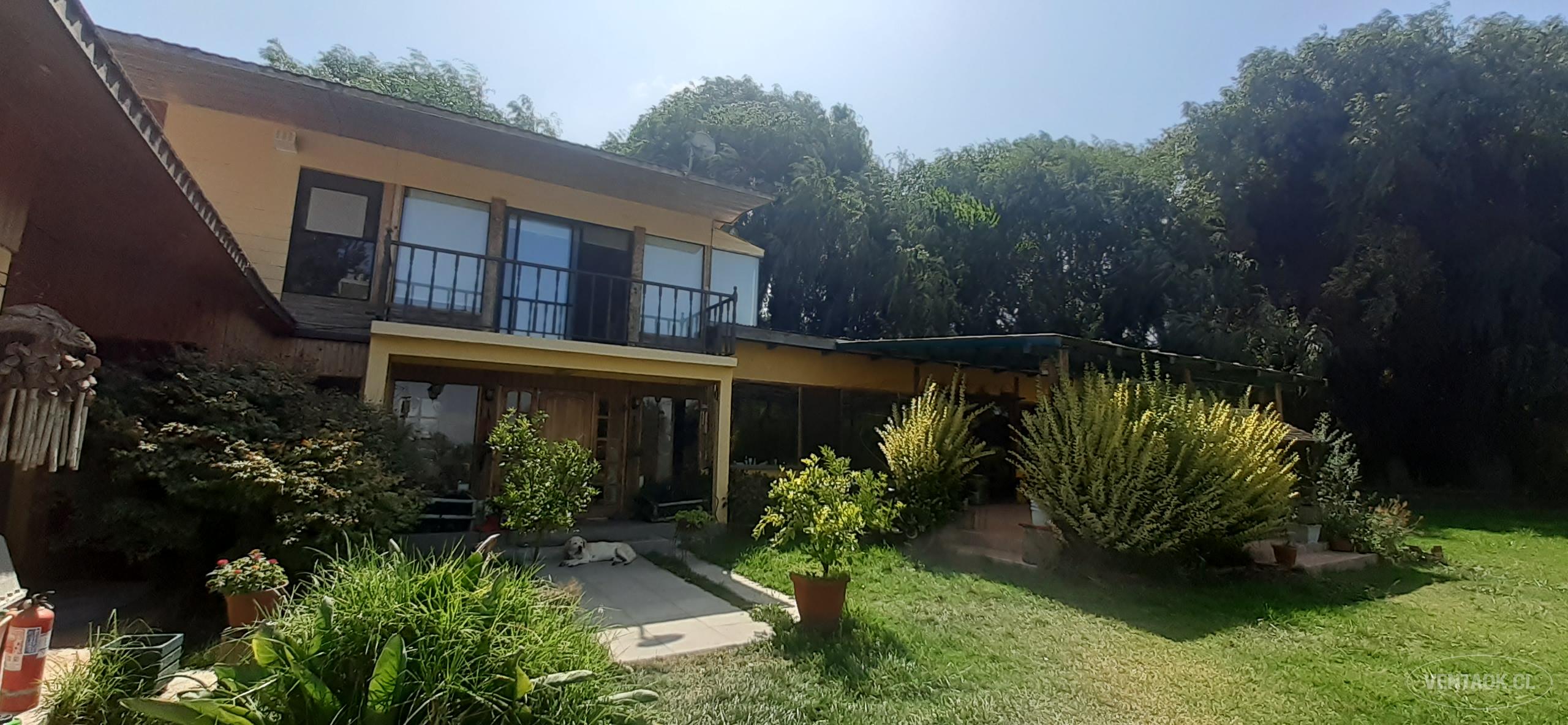 * OPORTUNIDAD  * CASA SÓLIDA / FIERRO  con  GALLINEROS / PLANTA HUEVOS *